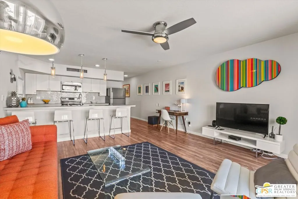 1655 E Palm Canyon Drive 602, Palm Springs, California 92264 home-pic-10